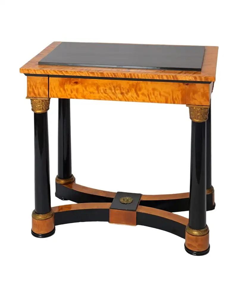 Consola del Siglo XIX en Madera Ebonizada