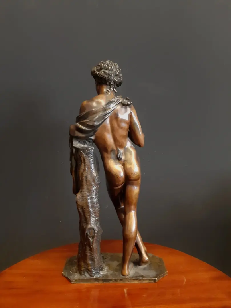 Estatua de Satyr del Siglo I–II en Bronce, Arte y Pintura, Siglo I–II · vista 3/8