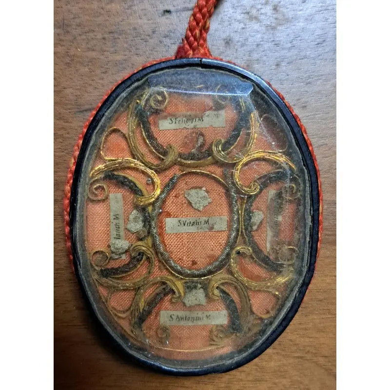 Relicario a dos caras con múltiples reliquias siglo XVIII o principios del XIX, Siglo XVIII · vista 5/8