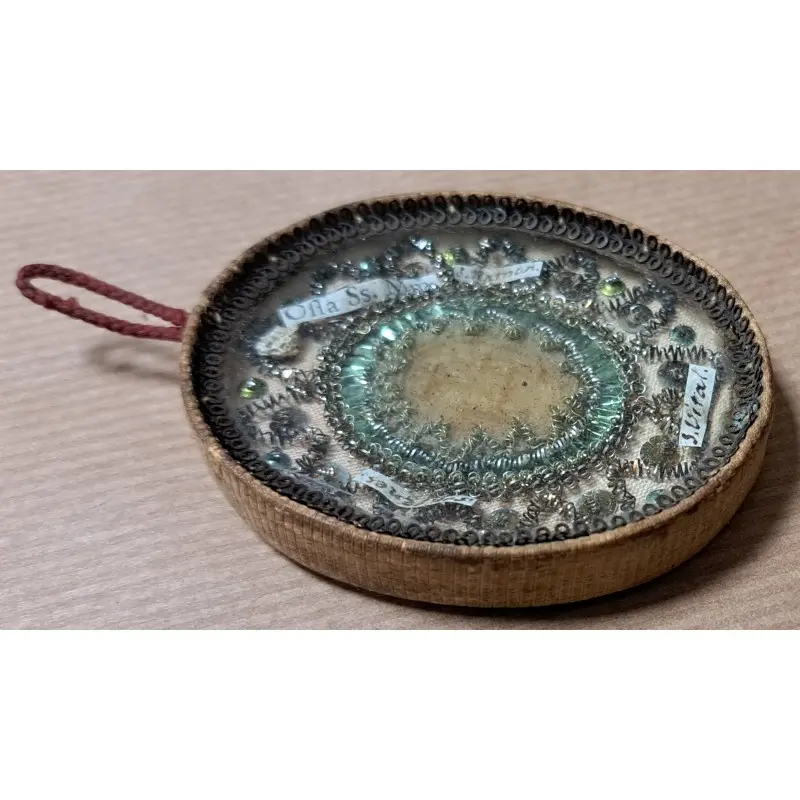 Antiguo relicario decorado con hilo de oro, siglo XIX, Siglo XIX · vista 3/9