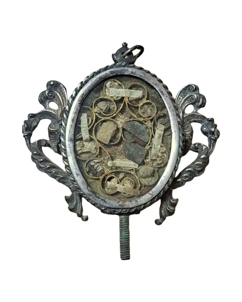 Gran relicario barroco S. XVIII, plata con múltiples reliquias de santos