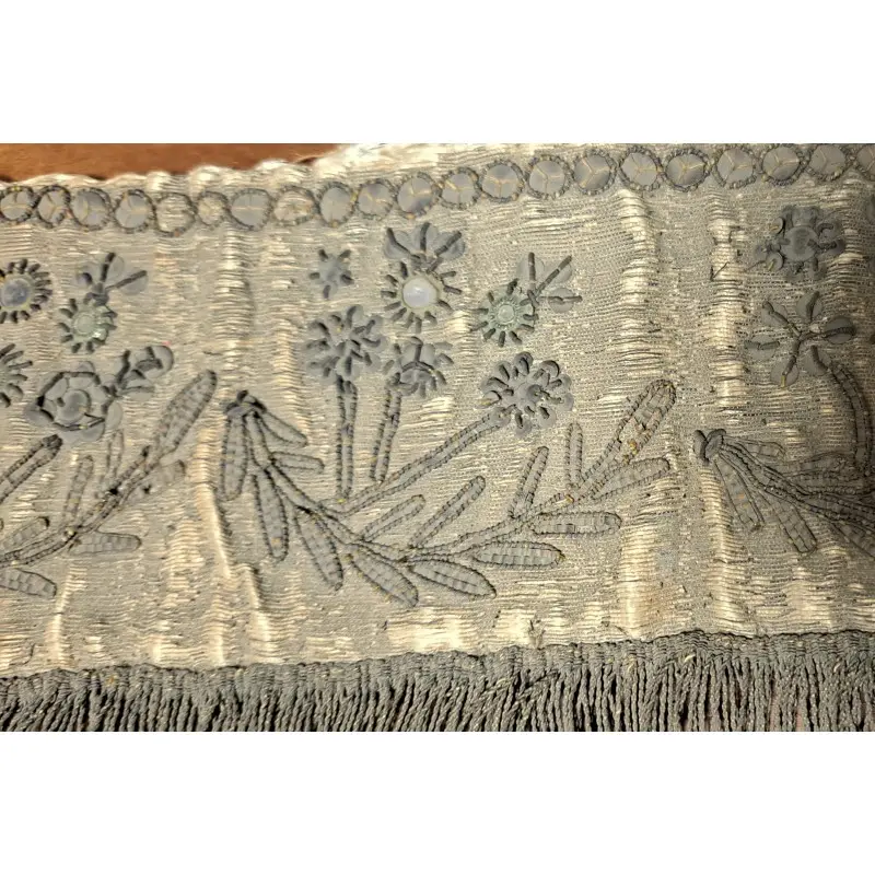 Antiguo faldón de altar bordado en hilo metálico, siglo XVIII, Siglo XVIII · vista 4/7
