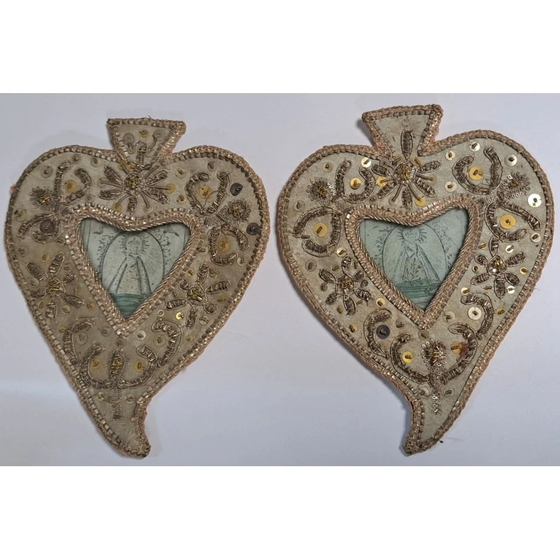 Pareja de Relicarios Bordados, Inmaculado Corazón de María, Siglo XIX, Siglo XIX