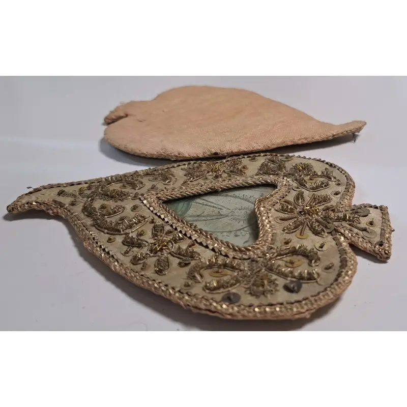 Pareja de Relicarios Bordados, Inmaculado Corazón de María, Siglo XIX, Siglo XIX · vista 9/10