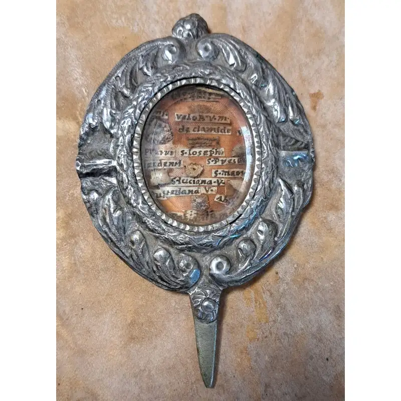 Relicario múltiple y lacre vaticano original. Plata, Autenticación de reliquias. Siglo XVII–XVIII