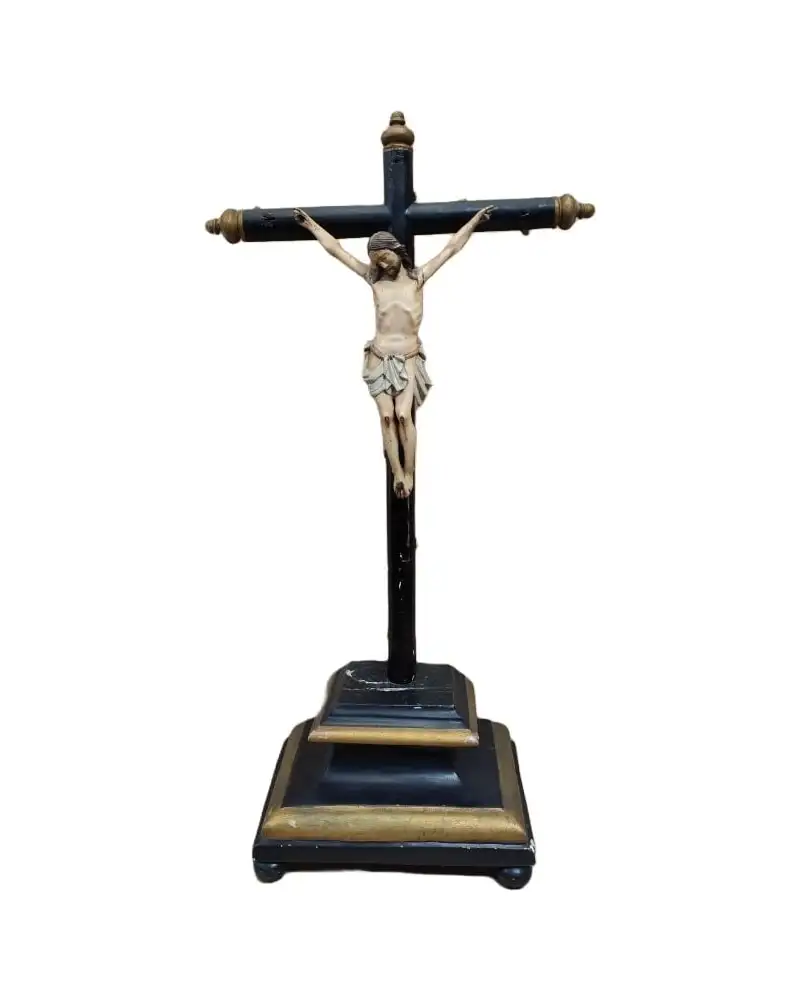 Crucifijo de altar 97 cm de altura, siglo XIX