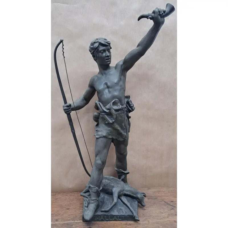 Escultura francesa de calamina, Eugene Marioton (1857-1933) “Hallali”