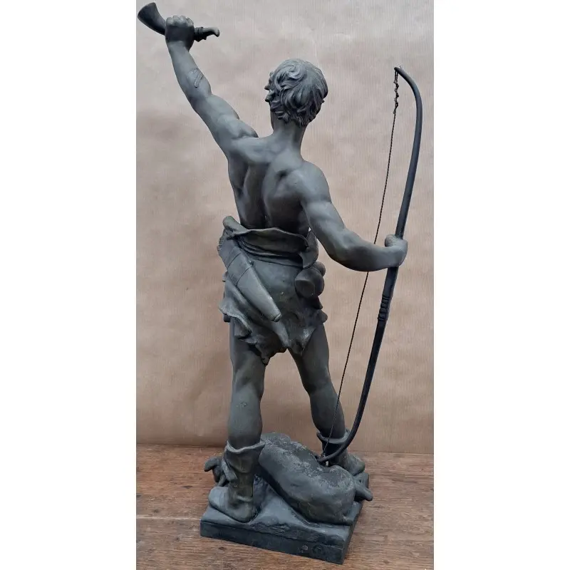 Escultura francesa de calamina, Eugene Marioton (1857-1933) “Hallali” · vista 7/12