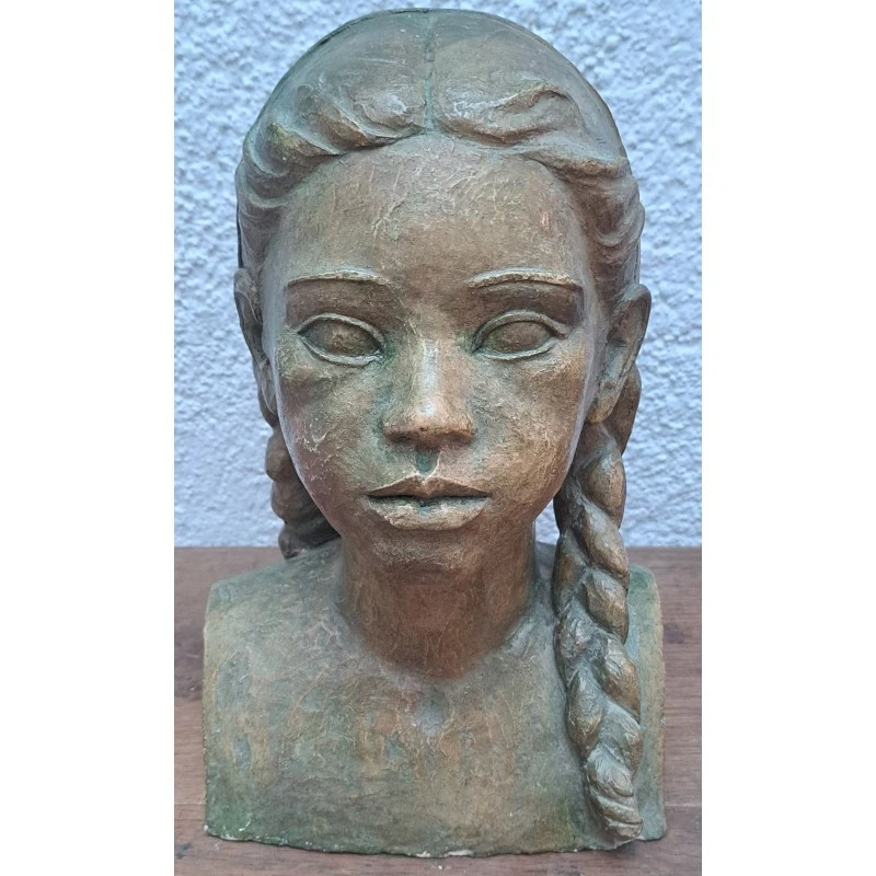 Carme Campas (Vallgorguina 1922- 2010) busto de niña terracota 30 cm de altura, Siglo XX