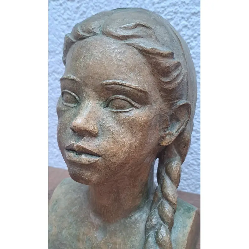 Carme Campas (Vallgorguina 1922- 2010) busto de niña terracota 30 cm de altura, Siglo XX · vista 5/7