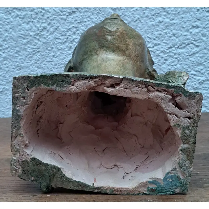 Carme Campas (Vallgorguina 1922- 2010) busto de niña terracota 30 cm de altura, Siglo XX · vista 7/7