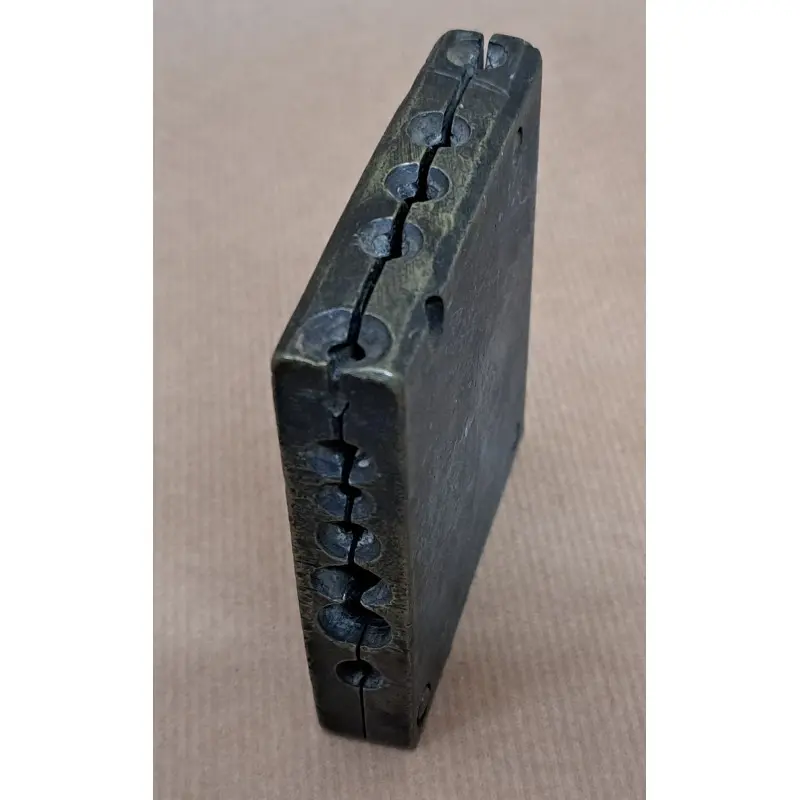 Molde antiguo de bronce para hacer balas de plomo siglo XIX, Siglo XIX