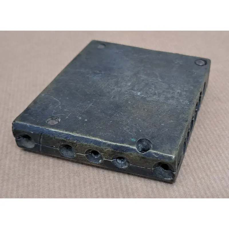 Molde antiguo de bronce para hacer balas de plomo siglo XIX, Siglo XIX · vista 6/9