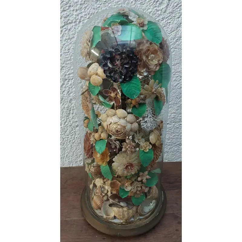 Fanal de Cristal con Composición de Flores y Conchas Siglo XIX, Siglo XIX · vista 5/10