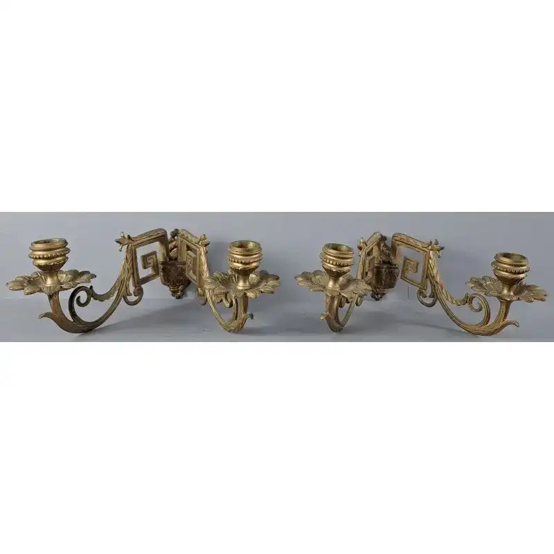 Pareja de candelabros de piano, bronce, finales del siglo XIX