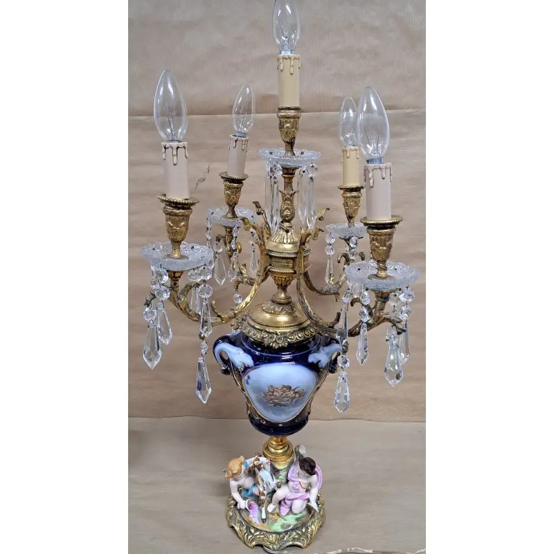 Antigua lampara de porcelana y metal dorado · vista 3/12