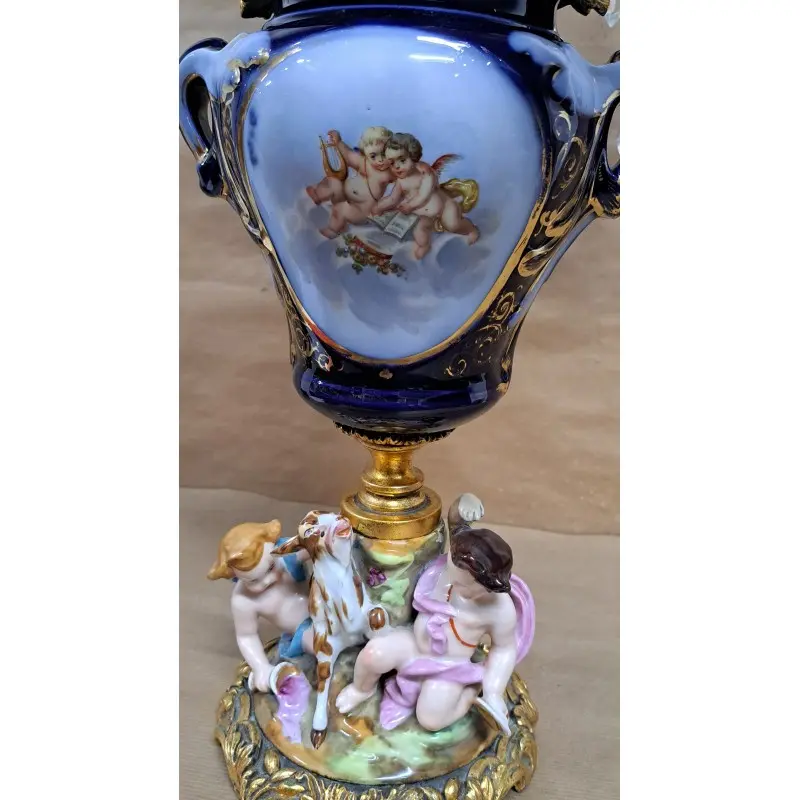 Antigua lampara de porcelana y metal dorado · vista 6/12