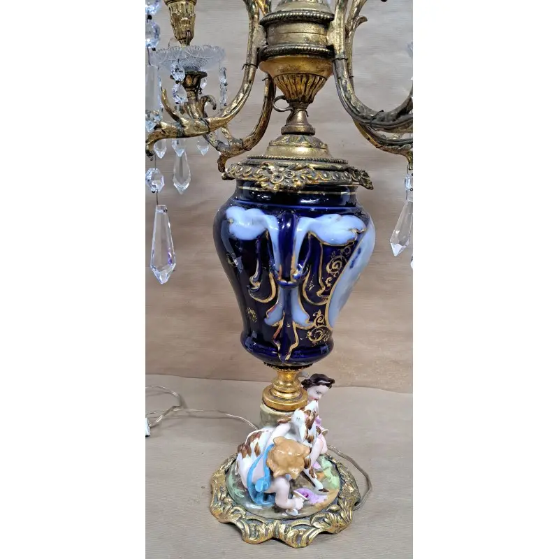 Antigua lampara de porcelana y metal dorado · vista 11/12