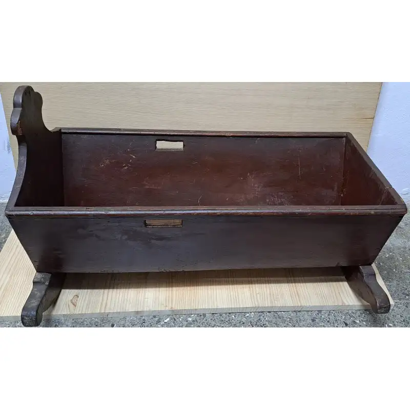 Cuna mecedora antigua de madera, siglo XIX, artesanal (bressol)
