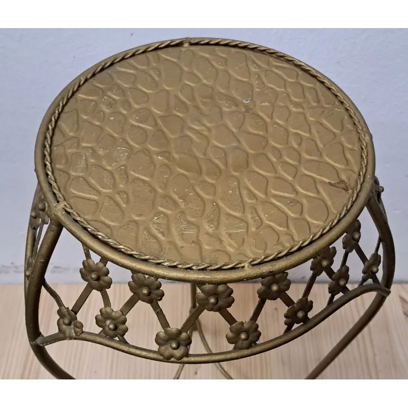 Mesita, peana o macetero de hierro dorado, vintage · vista 2/6