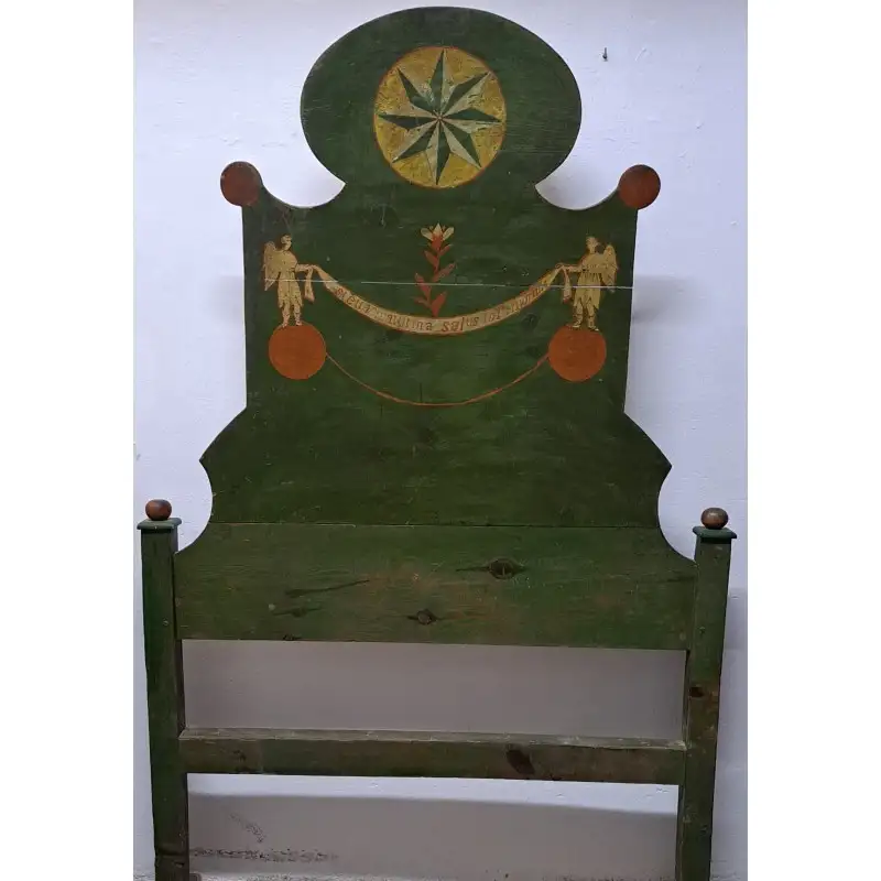 Cabezal de cama hospitalaria con inscripción mariana, siglo XVIII - XIX
