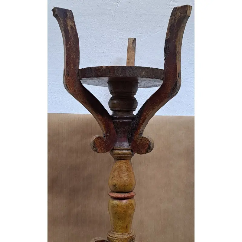 Palanganero o macetero de madera policromada, siglo XVIII, Siglo XVIII · vista 4/8