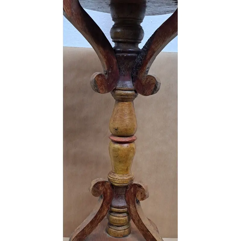 Palanganero o macetero de madera policromada, siglo XVIII, Siglo XVIII · vista 5/8