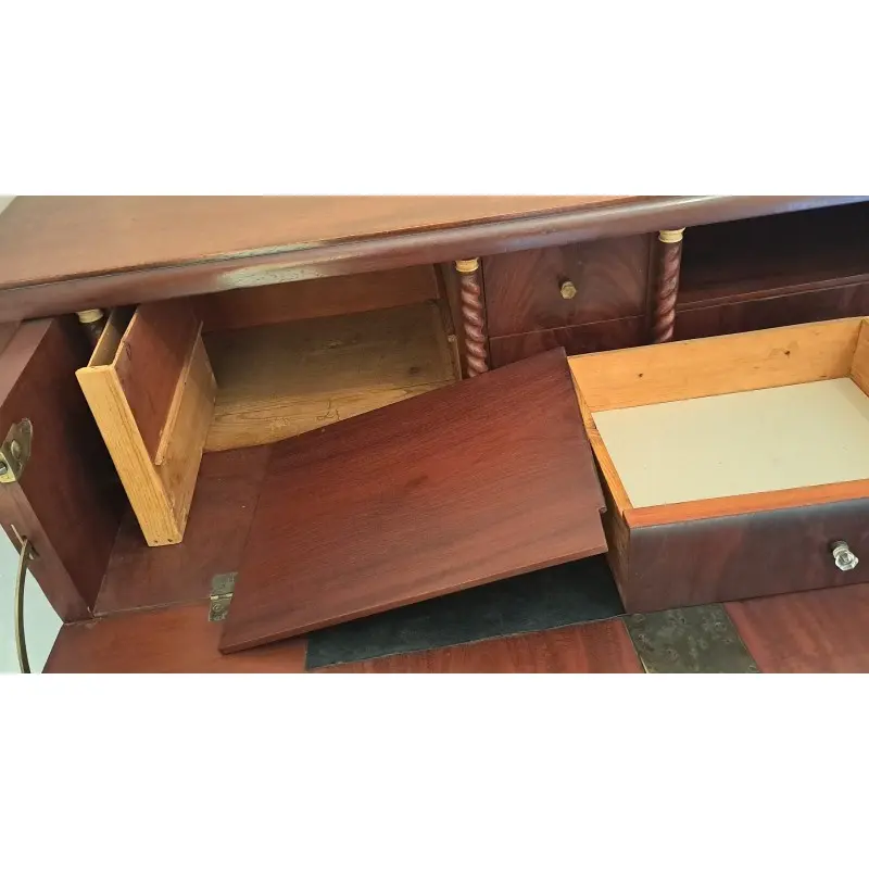 Cómoda escritorio Isabelina de caoba con cajón secreto, siglo XIX, Siglo XIX · vista 10/11