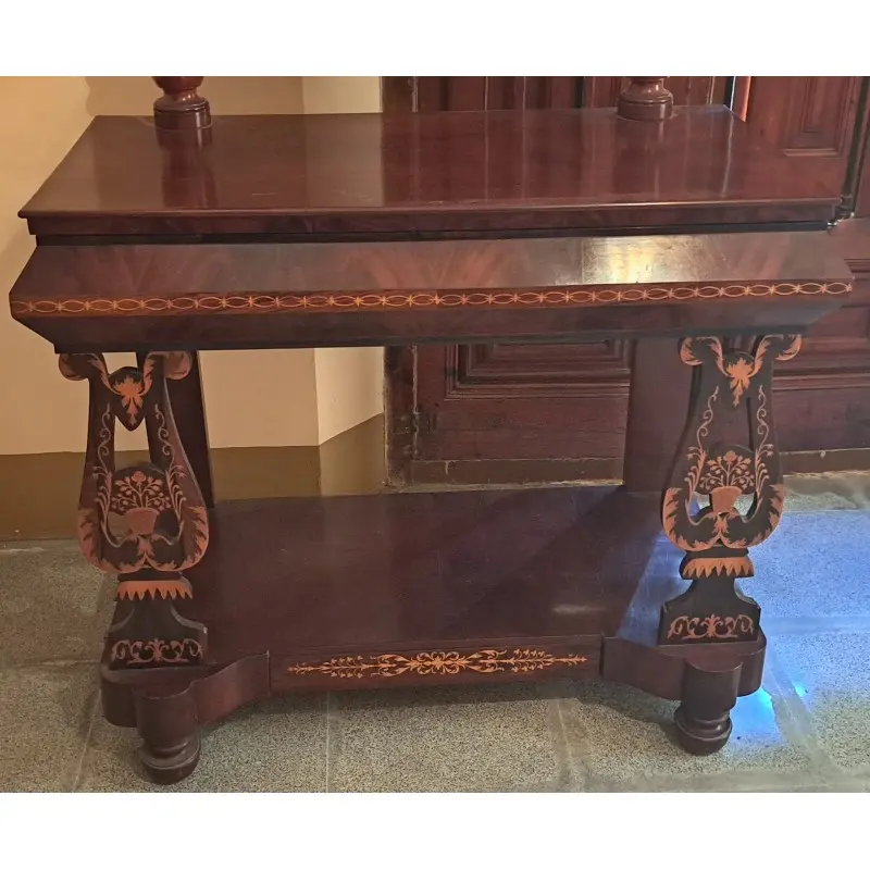 Consola Isabelina de caoba y marquetería de boj, siglo XIX, Siglo XIX · vista 3/11