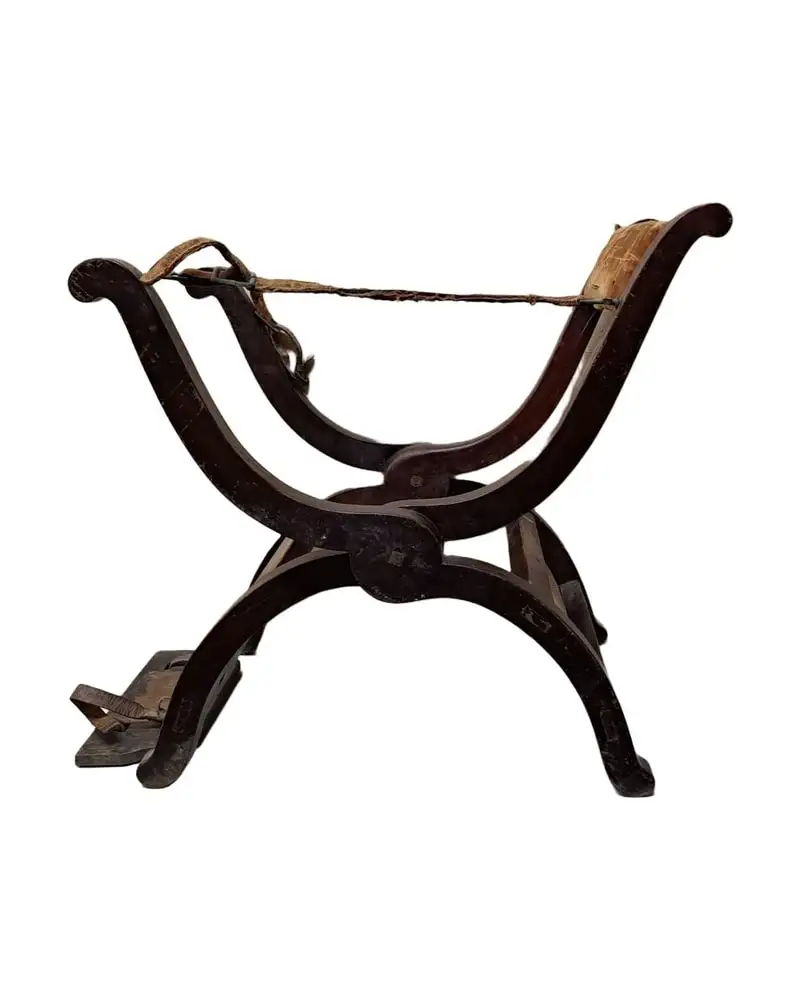 Antigua silla de montar femenina, siglo XIX