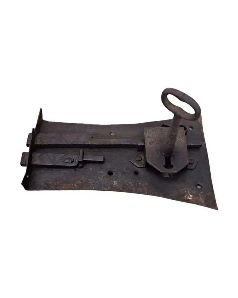 Cerradura con llave, hierro forjado, siglo XVIII