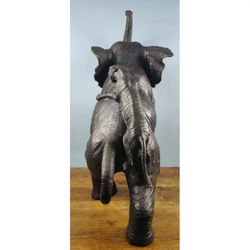 Escultura de bronce firmada STUART, Elefante con tigres, 63 X 57 cm mediados siglo XX, Arte y Pintura, Siglo X · vista 3/11
