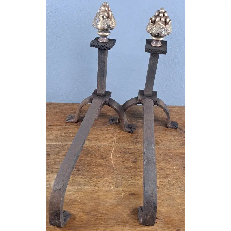 Pareja de morillos, hierro forjado y bronce, siglo XIX‑XX, Herrería y Metal, Siglo XIX · vista 4/7