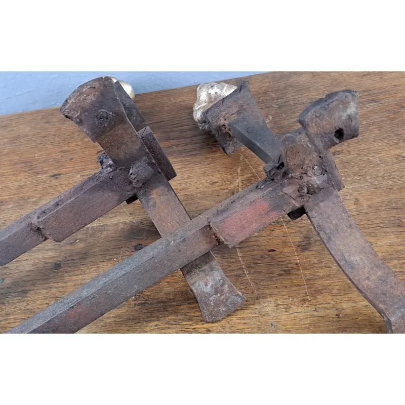 Pareja de morillos, hierro forjado y bronce, siglo XIX‑XX, Herrería y Metal, Siglo XIX · vista 5/7