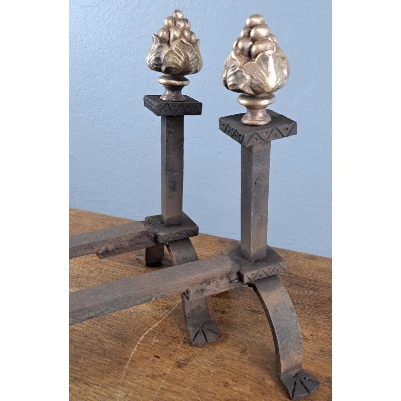 Pareja de morillos, hierro forjado y bronce, siglo XIX‑XX, Herrería y Metal, Siglo XIX · vista 6/7