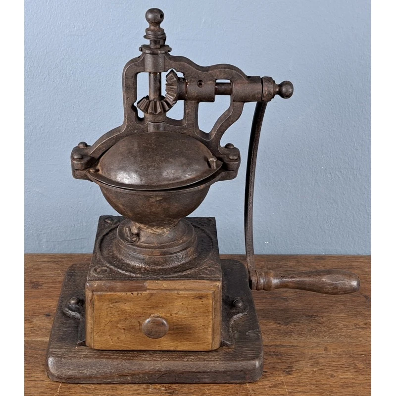 Antiguo molinillo de café, finales del siglo XIX, Siglo XIX
