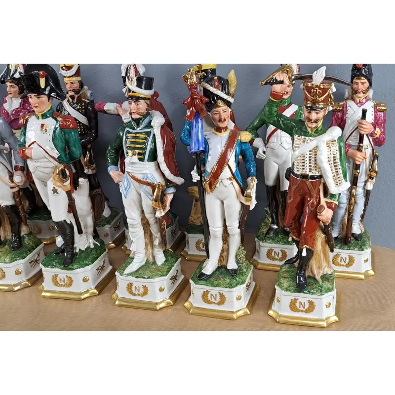 15 soldados napoleónicos en porcelana Capodimonte, 32 cm, Cerámica y Alfarería · vista 4/12