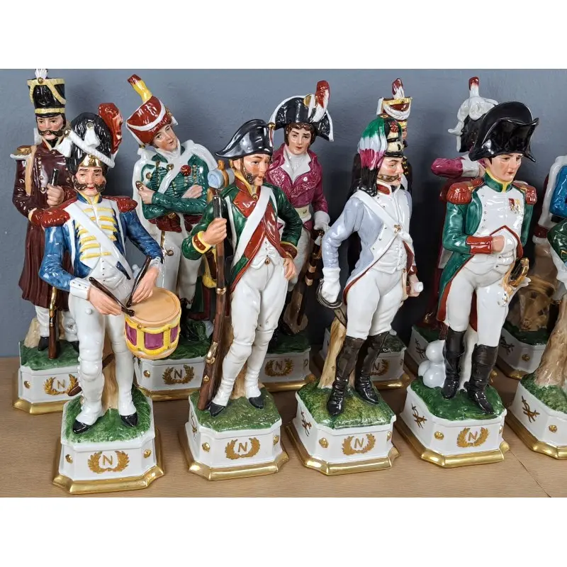 15 soldados napoleónicos en porcelana Capodimonte, 32 cm, Cerámica y Alfarería · vista 5/12