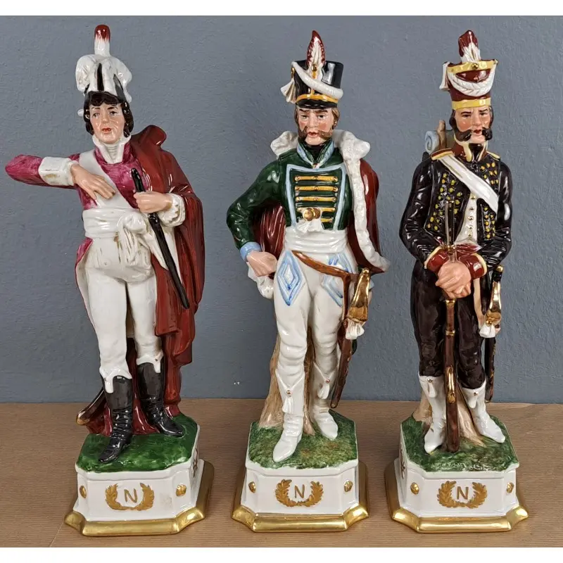 15 soldados napoleónicos en porcelana Capodimonte, 32 cm, Cerámica y Alfarería · vista 11/12