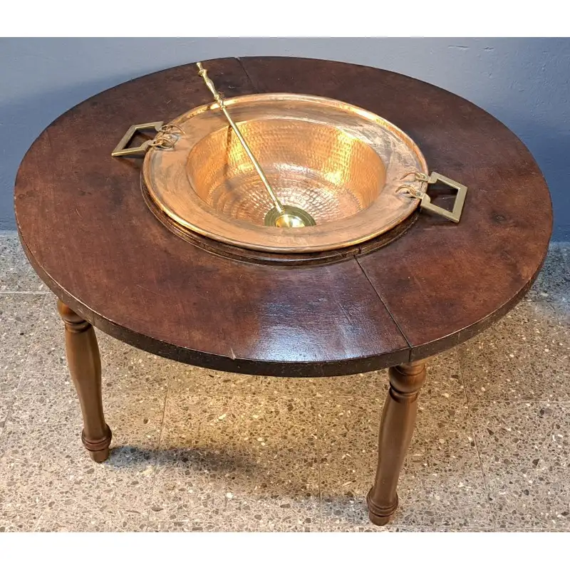 Mesa brasero antiguo S. XIX, sobre de caoba, convertida en mesa de centro