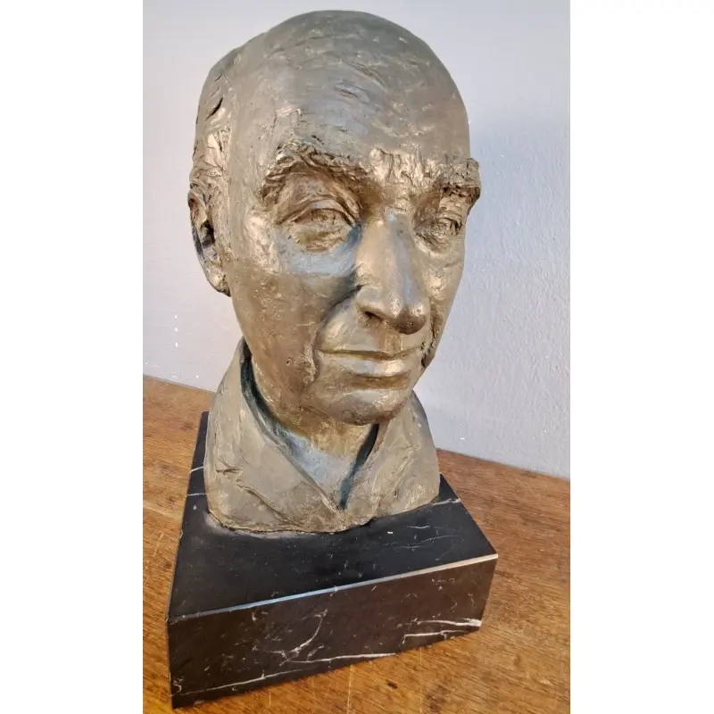 Busto firmado Miralles – bronce sobre base de mármol, Herrería y Metal · vista 8/10