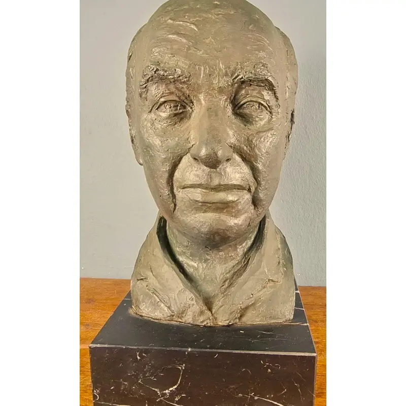 Busto firmado Miralles – bronce sobre base de mármol, Herrería y Metal · vista 10/10