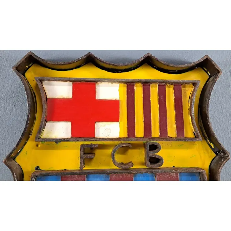 Escudo de hierro forjado F. C. B. Barça, Barcelona. 35 cm. Siglo XX, Herrería y Metal, Siglo XX · vista 2/7