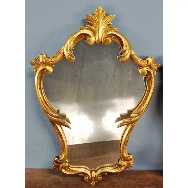 Pareja de cornucopias madera talla y dorada siglo XX