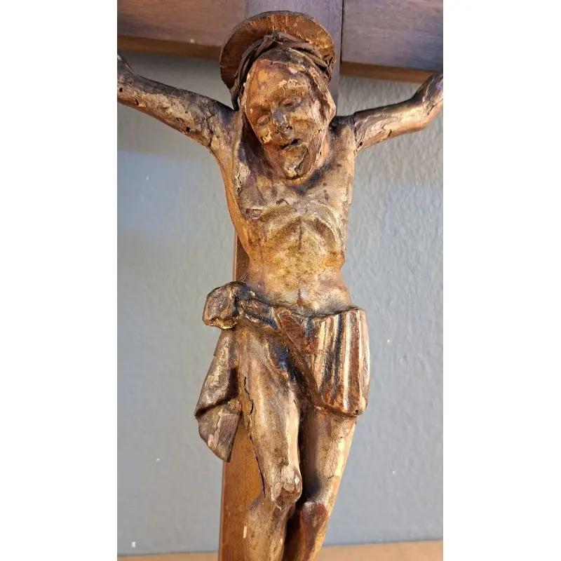 Cristo Crucificado en madera tallada policromada del siglo XVIII, Religioso y Devocional, Siglo XVIII · vista 2/12