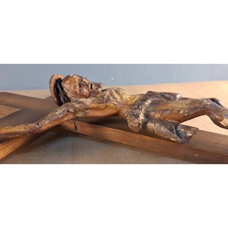Cristo Crucificado en madera tallada policromada del siglo XVIII, Religioso y Devocional, Siglo XVIII · vista 9/12