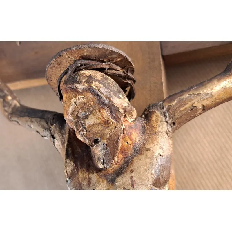 Cristo Crucificado en madera tallada policromada del siglo XVIII, Religioso y Devocional, Siglo XVIII · vista 12/12