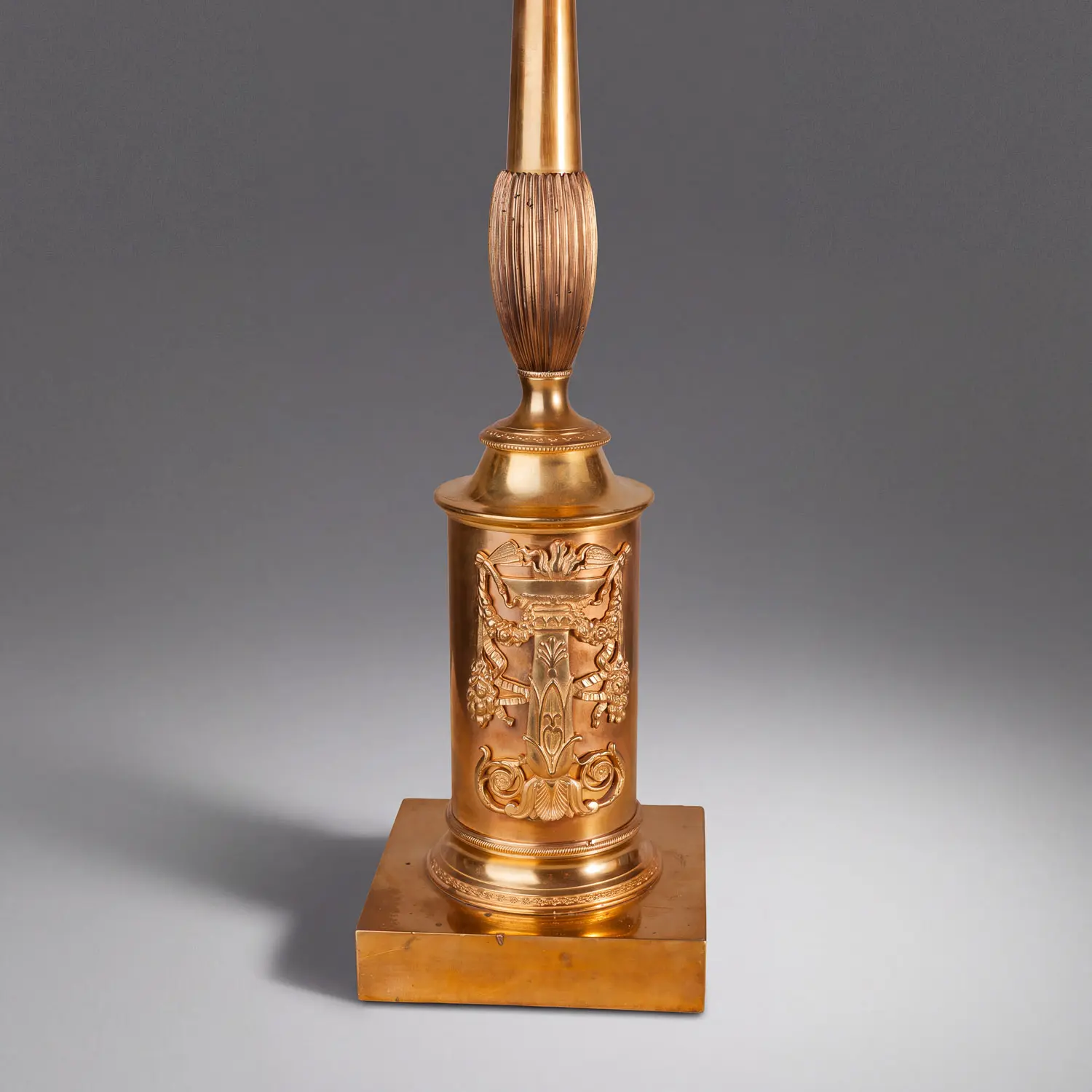 Set of Empire Candlesticks · vista 7/7