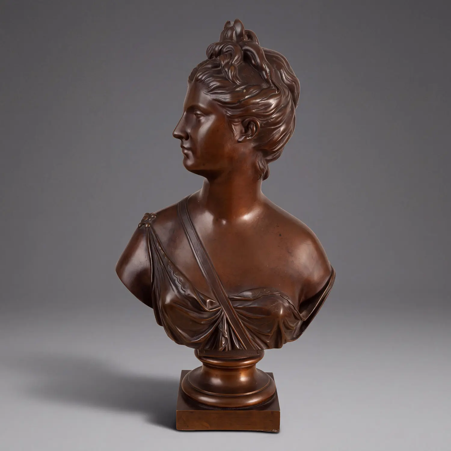 Bust of Diana · vista 2/6