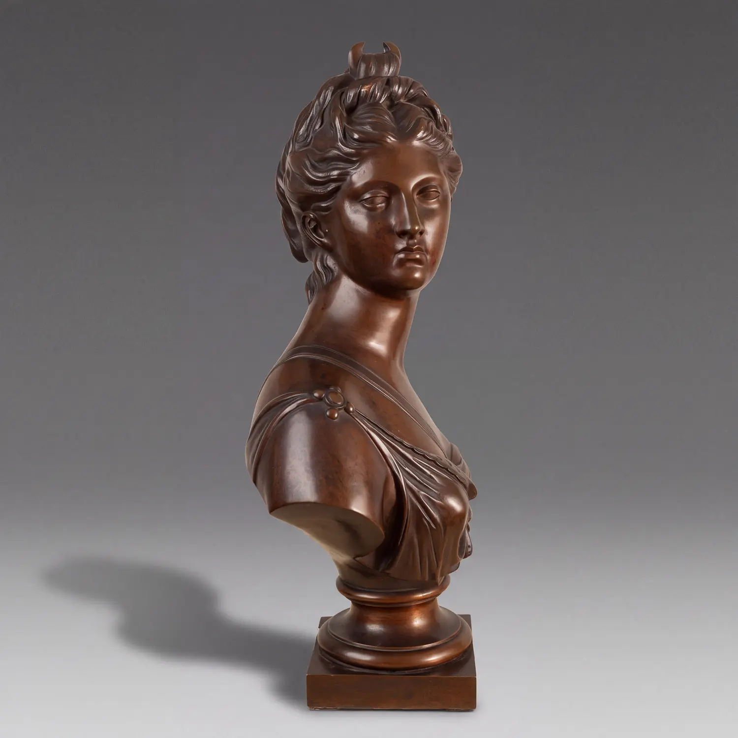 Bust of Diana · vista 3/6